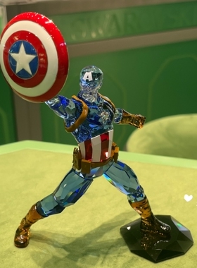 代购SWAROVSKI施华洛世奇漫威美国队长水晶摆件5676135