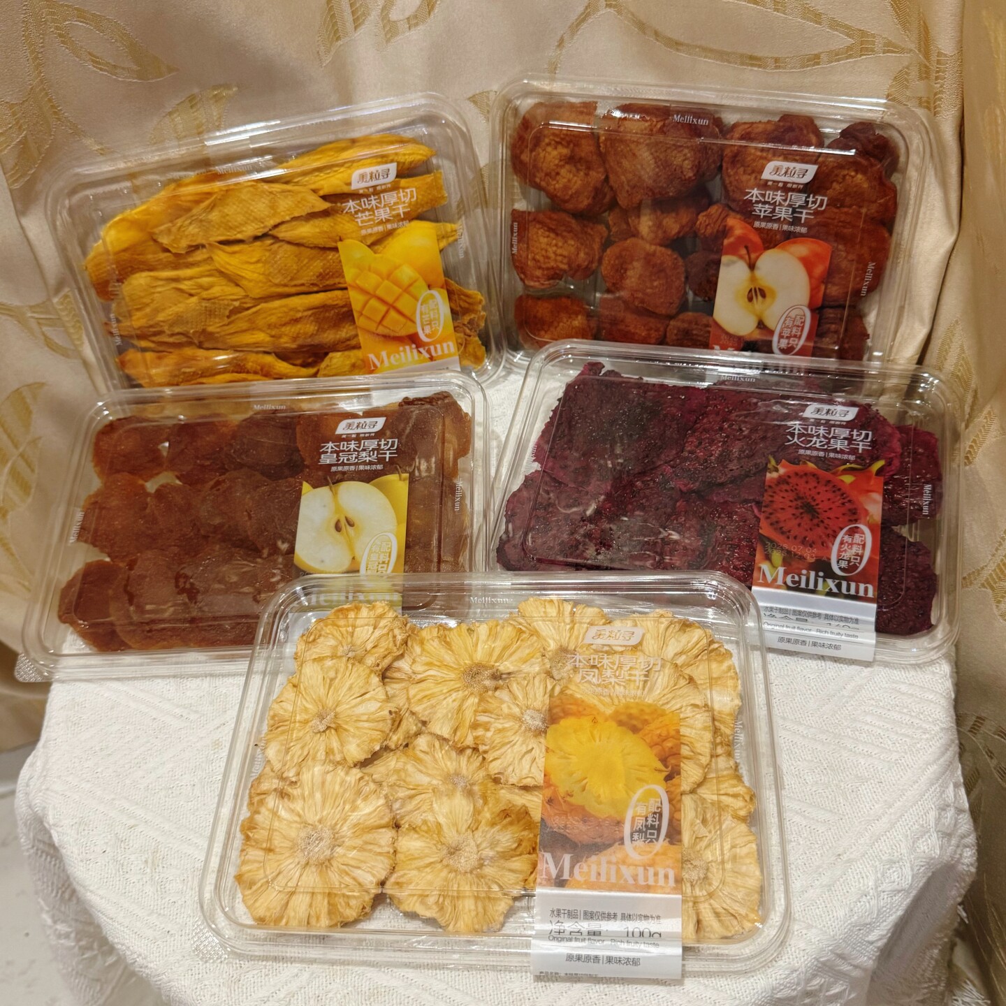 美粒寻草莓干芒果干苹果干火龙果干凤梨干杏肉干雪梨干盒装蜜饯