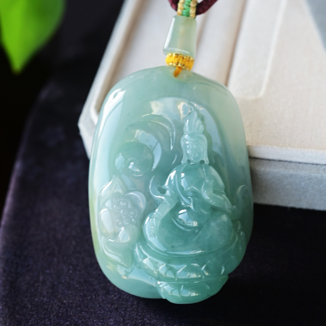 一斤钻戒 天然缅甸A货翡翠吊坠  厚实大坠