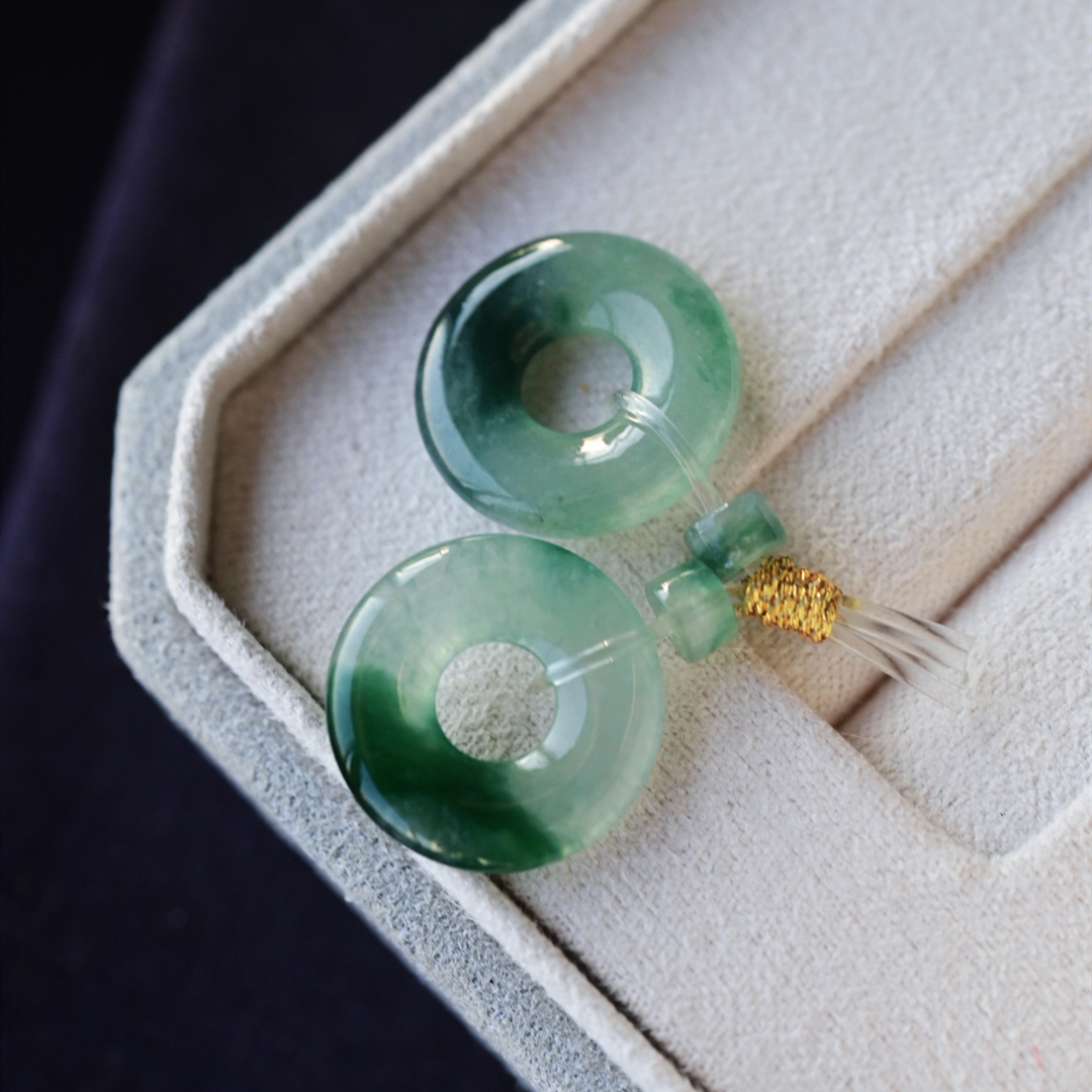 一斤钻戒 天然缅甸A货翡翠耳环 吊坠 冰底飘花平安扣