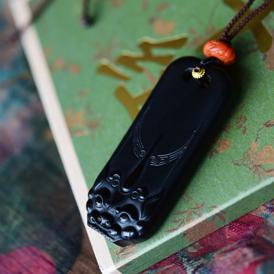 一斤钻戒天然和田墨玉18K金