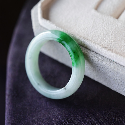 一斤钻戒 天然缅甸A货翡翠戒指 吊坠 冰底飘阳色翡翠戒指 圈号20