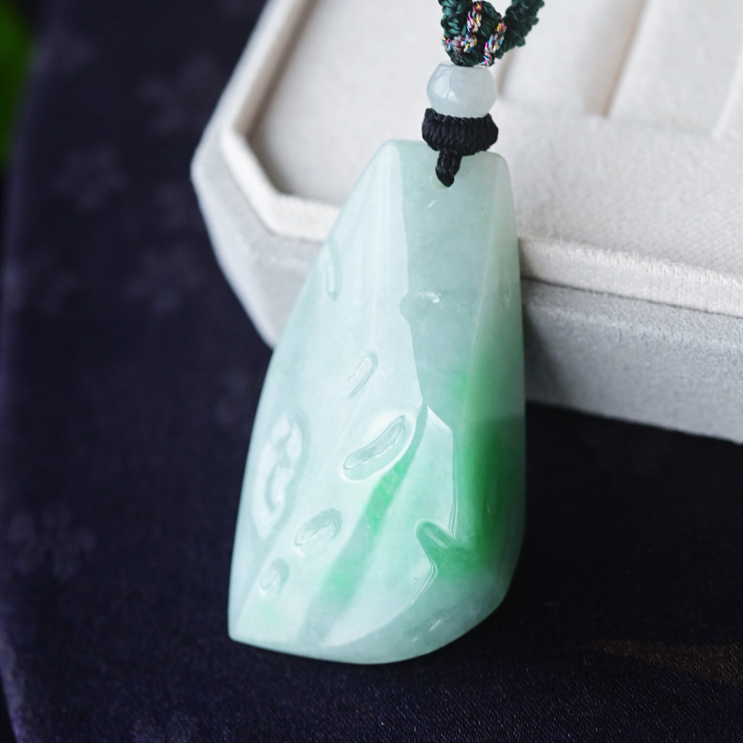 一斤钻戒 一物一图 天然缅甸A货翡翠吊坠 无优化原石坠 特色百搭