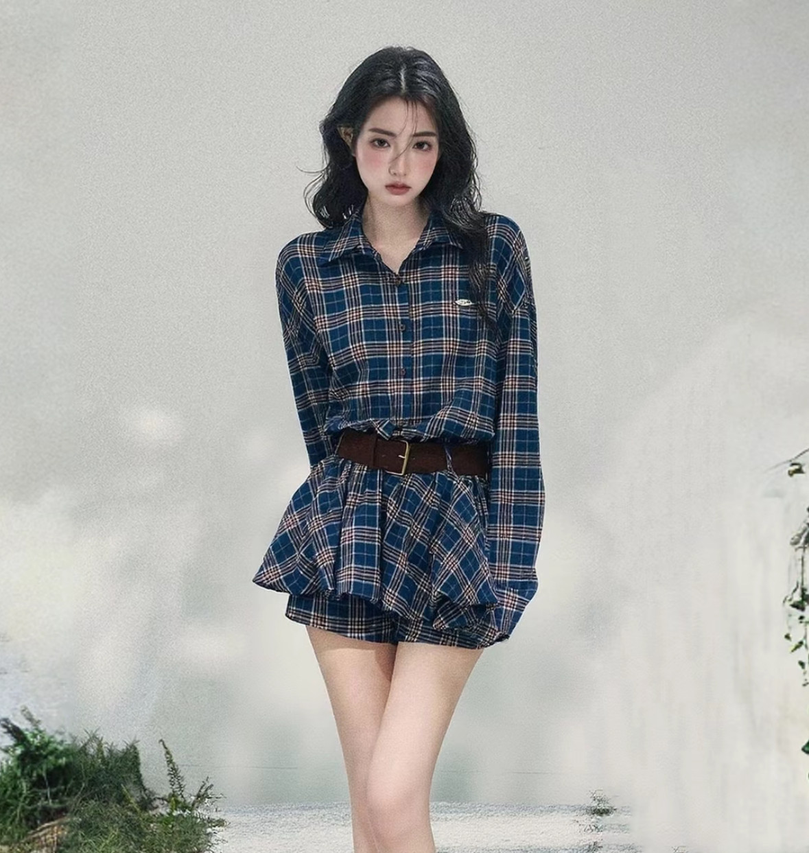 蓝色格子衬衫长袖连衣裙子女初春季2026新款小个子设计感收腰短裙
