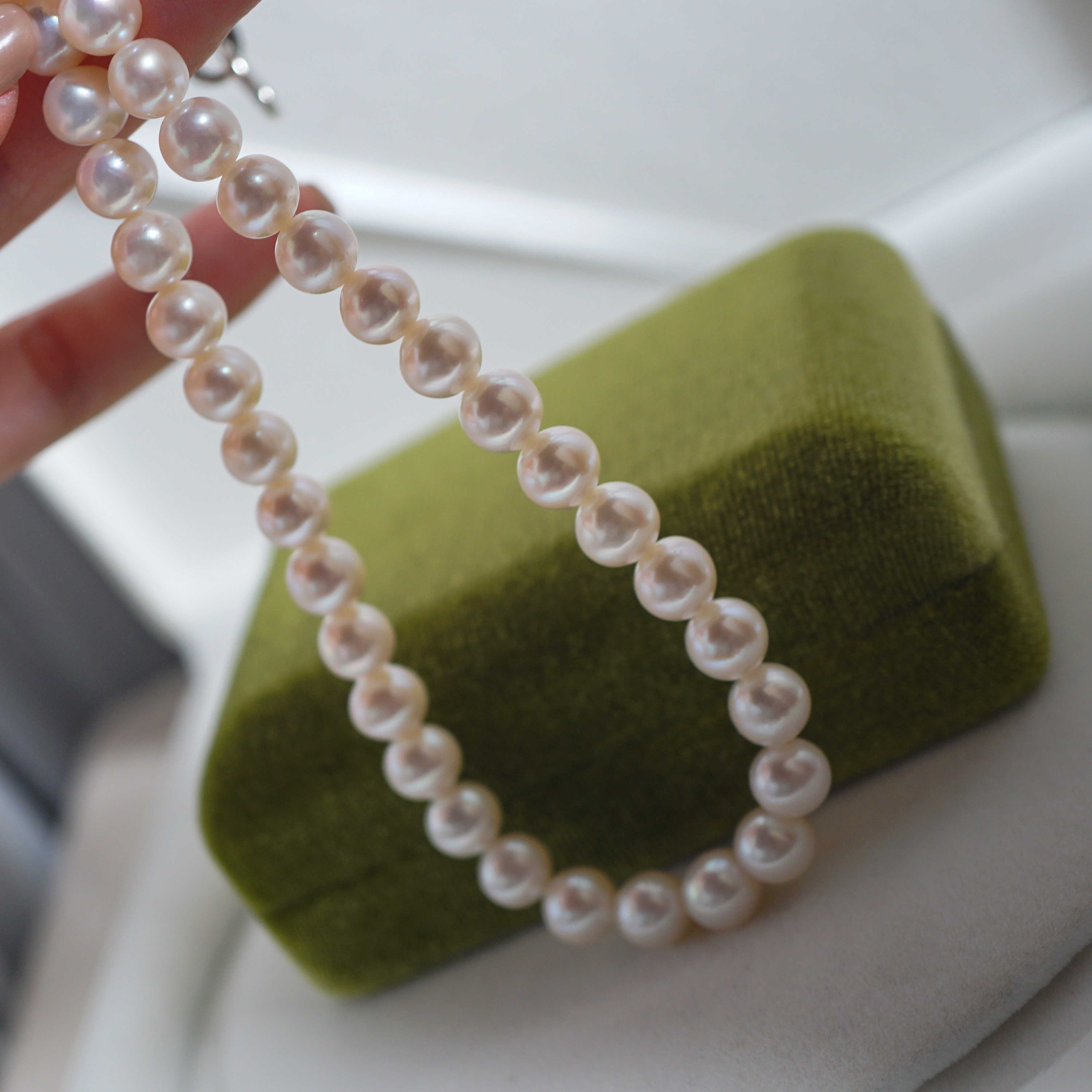 天然白色正圆近全无暇珍珠项链 7.5-8mm 43cm