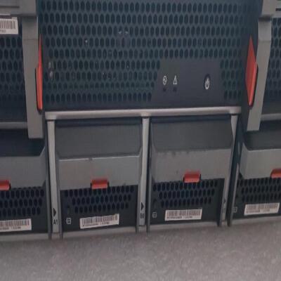 华为存储S5600T 带48G缓存 机房下架实拍图 可以