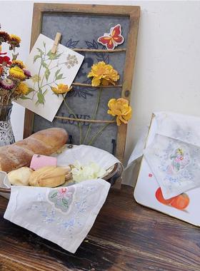 Q203 彩色潮绣灰色花边玻璃纱面包巾白色麻质40x40cm2条（氧化）