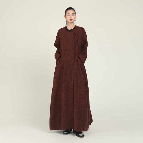 羊毛呢子长款人字纹大衣