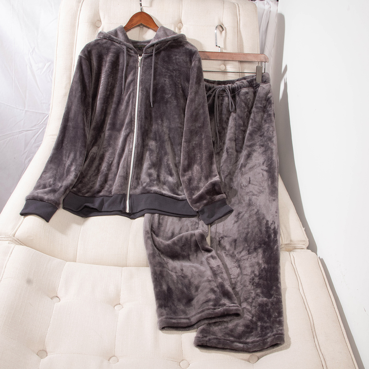 连帽法兰绒外套抽绳束脚裤家居服