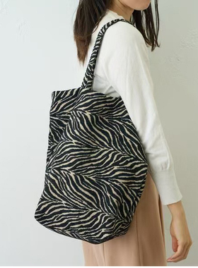 日单品牌时尚便捷实用大容量手拉链隔层斑纹提花手提包挎包31482