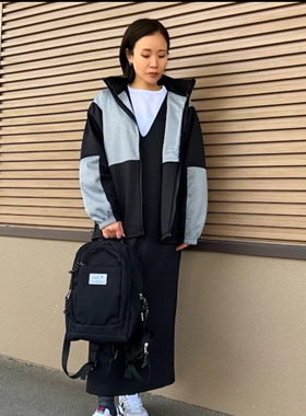 日单品牌春秋季新款时尚百搭鸡心领侧口袋后开叉无袖背心裙25368