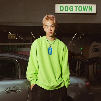 DOGTOWN恶搞GIRL厨师帽印花LOGO圆领基础套头卫衣