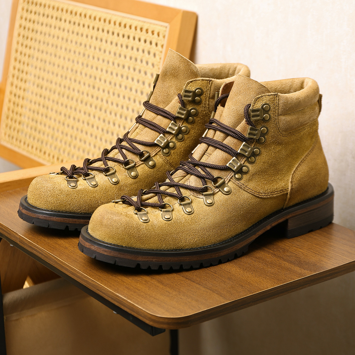 牛反绒磨砂真皮底马丁靴男鞋阿美咔叽复古风户外机车靴增高工装靴