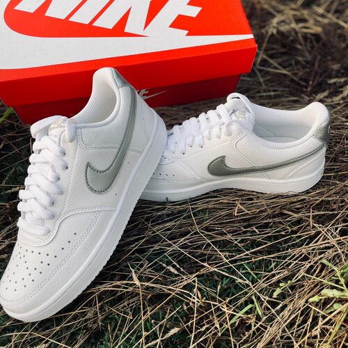 Nike耐克女子小白鞋板鞋
