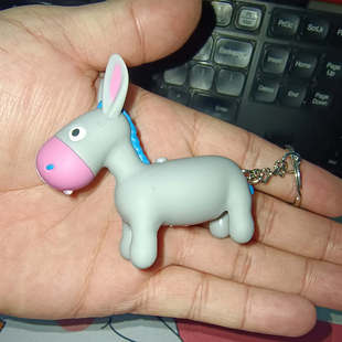 卡通小驴子LED发光发声钥匙扣创意礼品汽车挂件 迷你电筒小毛驴