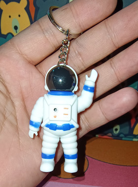 科幻主题机器人宇航员太空人流浪的地球卡通挂件学生箱包钥匙扣灯