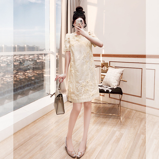 裙子女2026新款春季轻奢高级感中长款刺绣复古气质名媛高端连衣裙