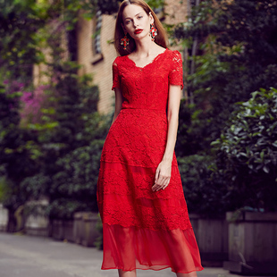 红裙子女装2026马年秋冬中长款高端日常红色漂亮多巴胺蕾丝连衣裙