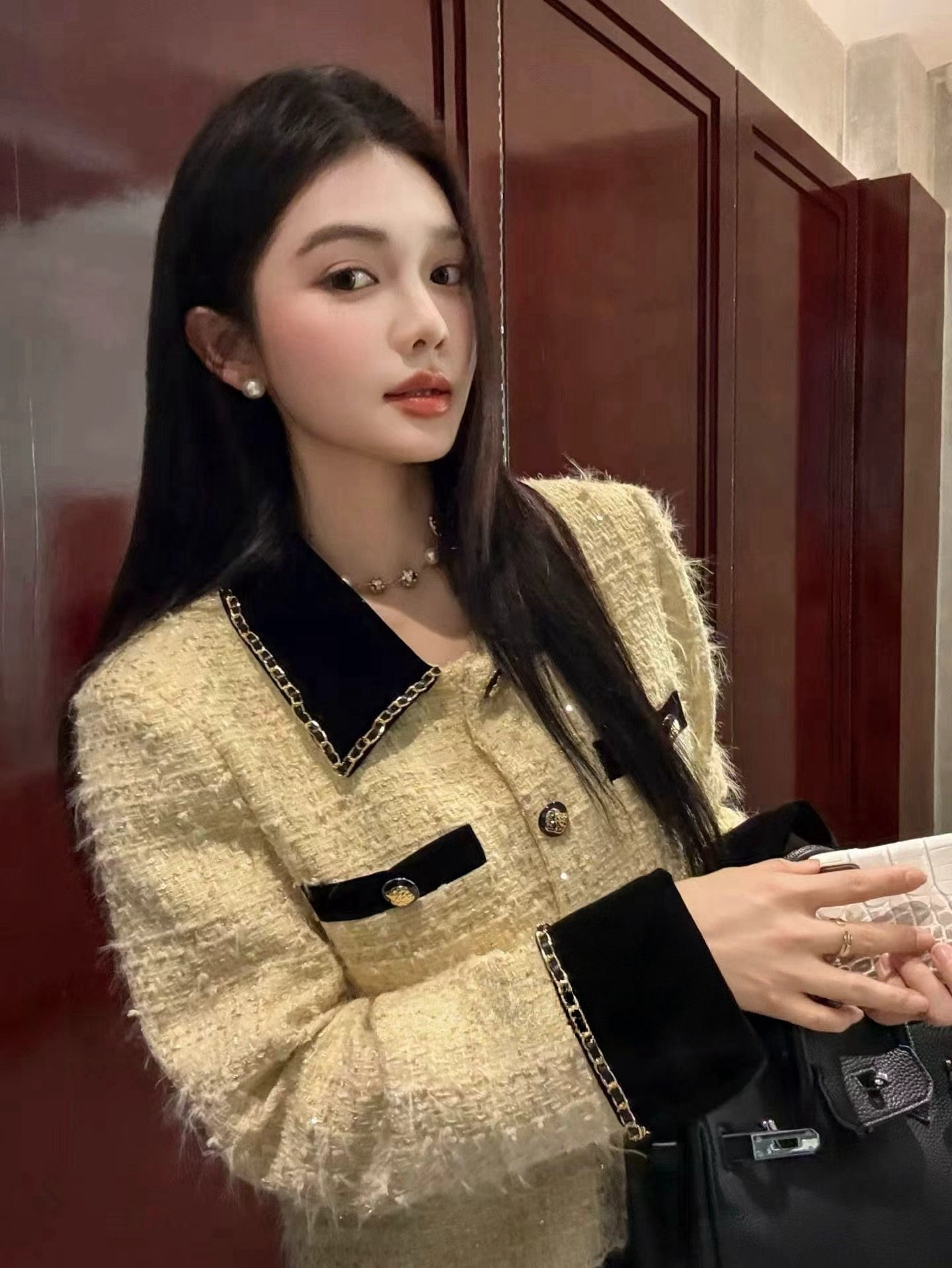 法式小香风撞色丝绒显瘦短外套
