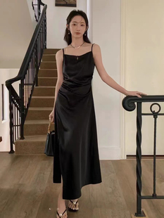 高级感仿醋酸缎面连衣裙女2024夏季 褶皱开叉吊带复古长裙 气质法式