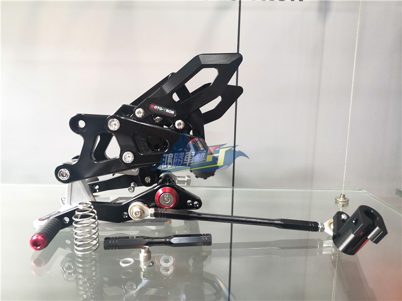 MOTOTRON改装CBR1000RR升高脚踏