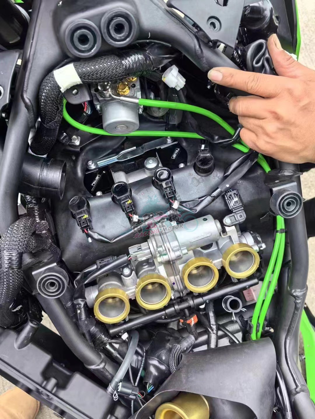 锋锐改装ZX4RZX4RR二次进气盖