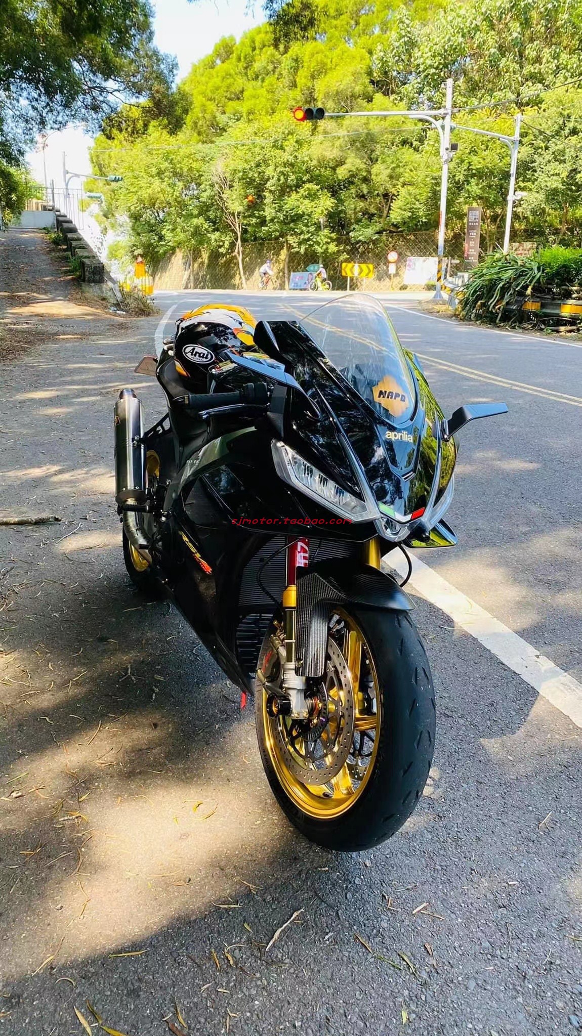 阿普利亚RSV4改装加路达刹车油管