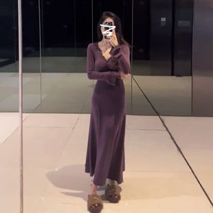 法式 内搭蕾丝V领紫色连衣裙女春秋纯欲甜辣打底包臀气质长裙子冬