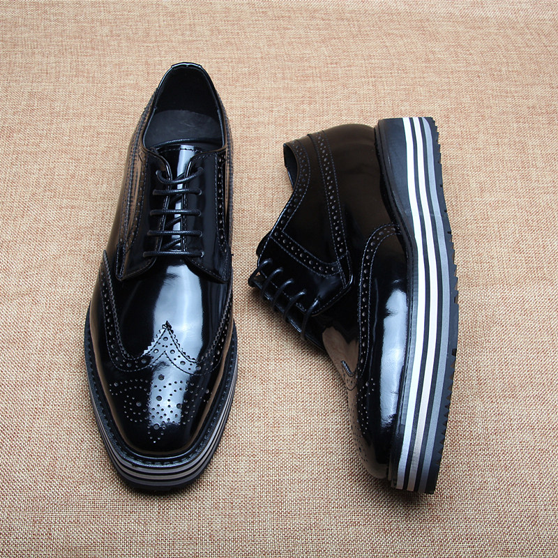 松糕底低帮男鞋休闲鞋布洛克款式英伦男雕花漆皮真皮时尚厚底潮鞋
