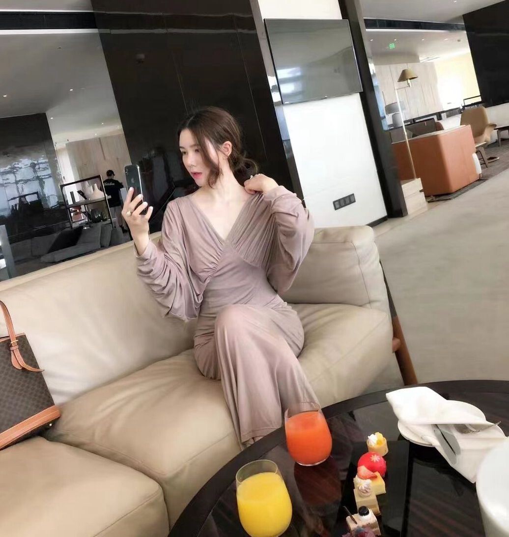闽媳设计师款专柜大牌高档时尚性感V领连衣裙修身气质宴会礼服裙