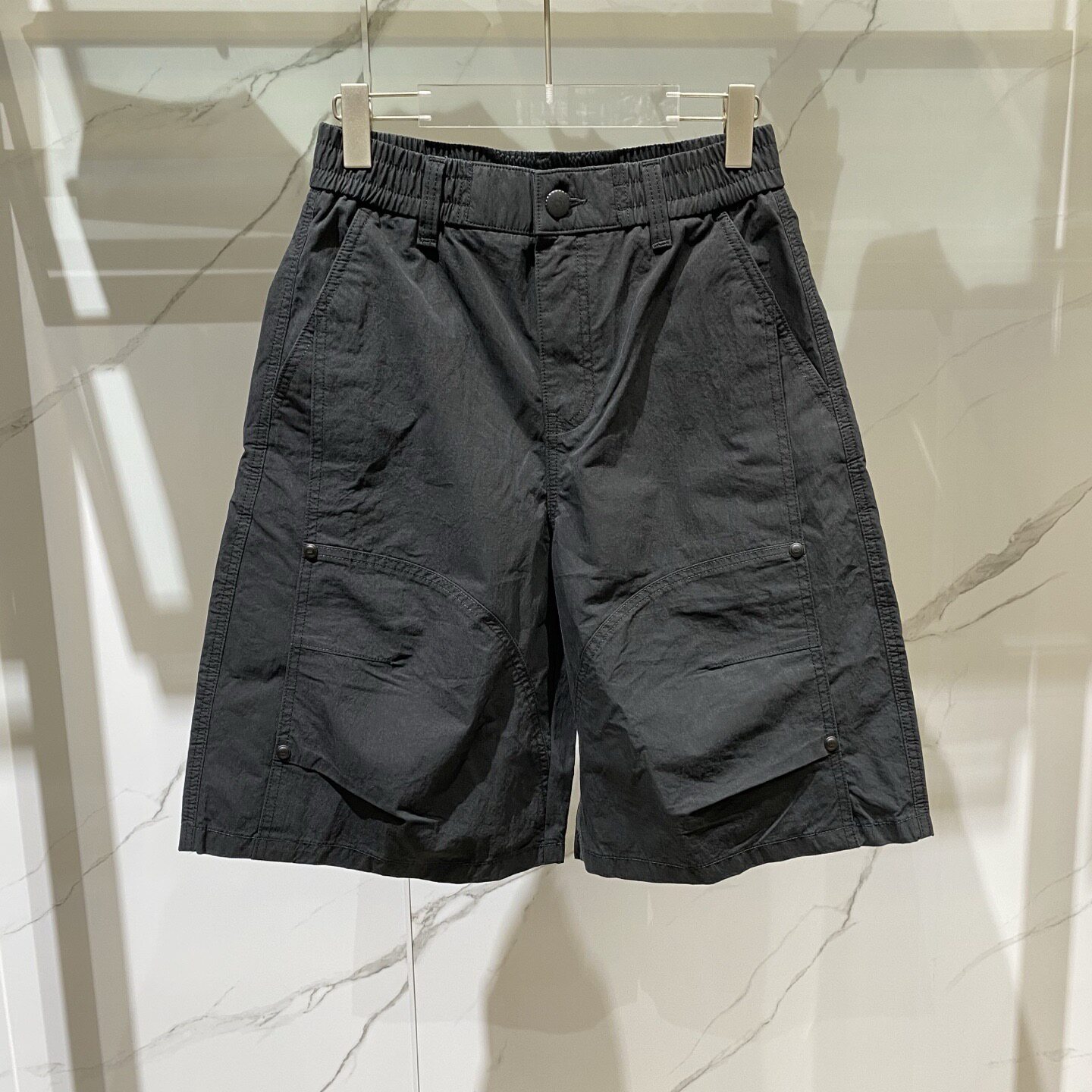 ROEN男装 26春夏新款黑色男士工装休闲短裤 607009