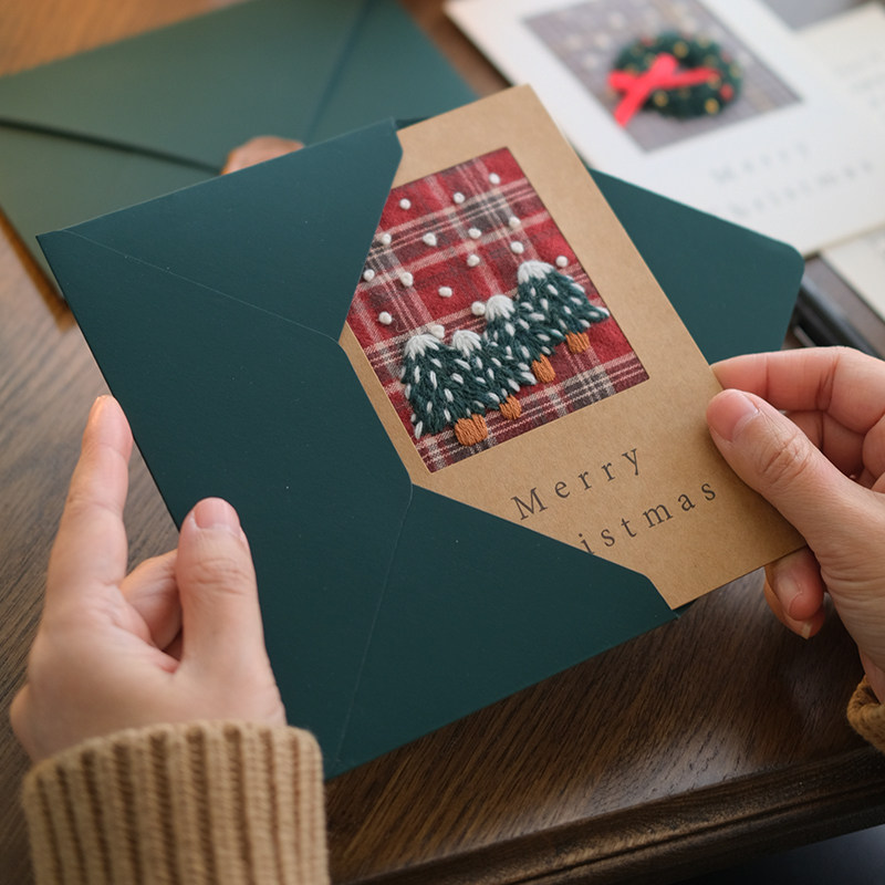 新款圣诞节礼物DIY手工刺绣圣诞树花环贺卡和胸针材料包