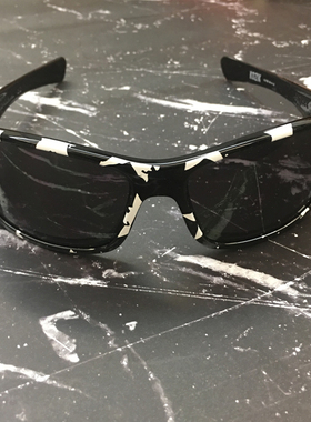 oakley户外运动风太阳眼镜