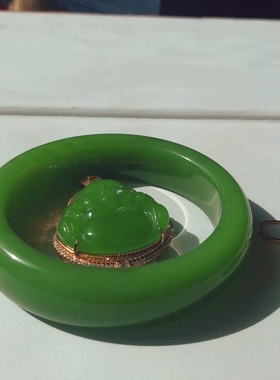 苹果绿带证书旺夫新疆和田玉