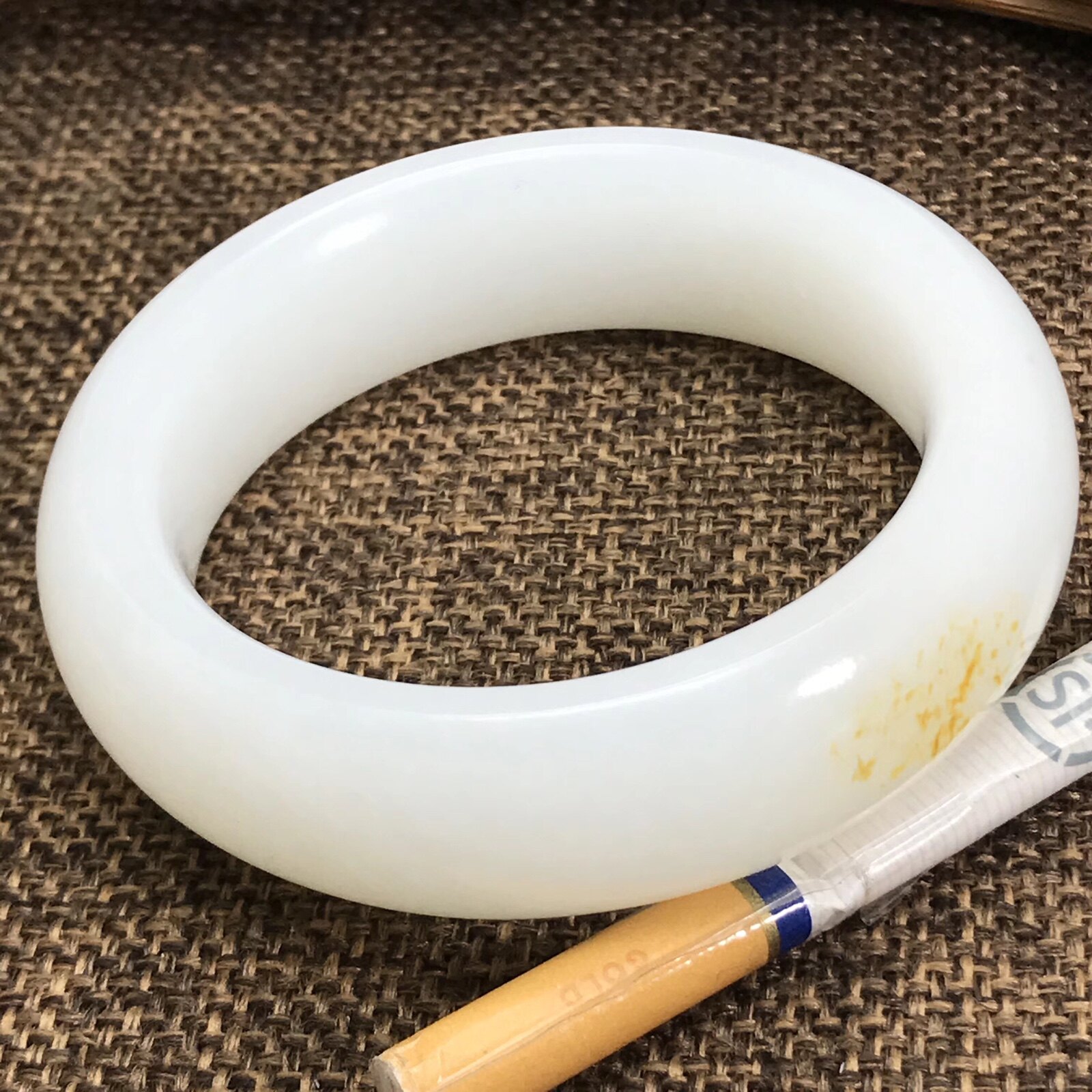 新疆和田籽料手镯!58.6圈口,撒金皮