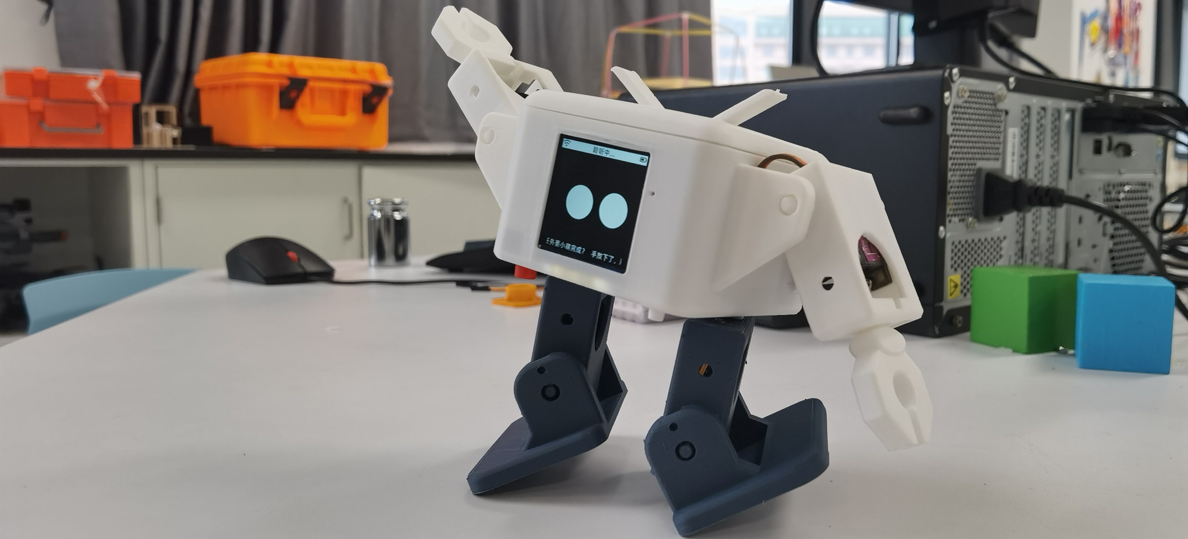 Esp32智能体语音语义控制可编程 6路舵机 3D打印OTTO 人形机器人图片