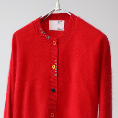 女士彩色糖果纽扣轻柔羊绒针织衫