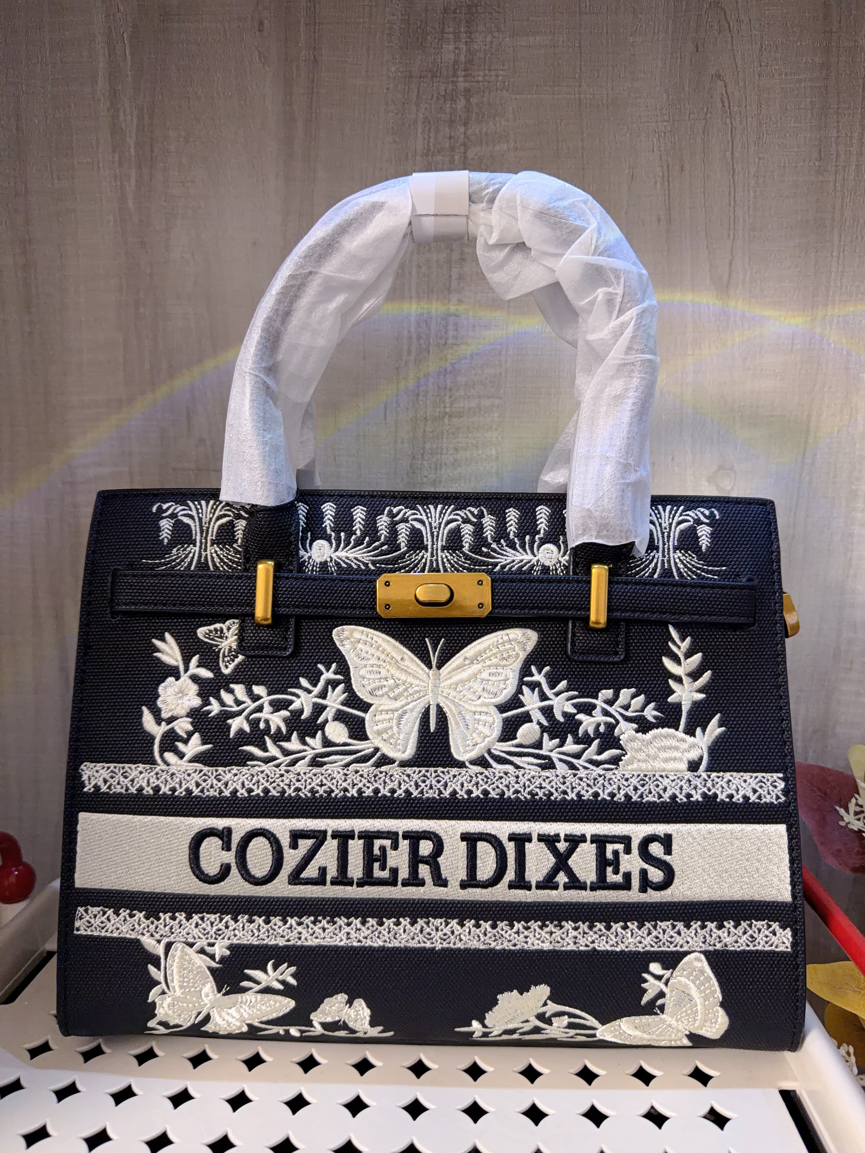 品牌女包特价处理凯莉托特刺绣手提斜挎高品质女包