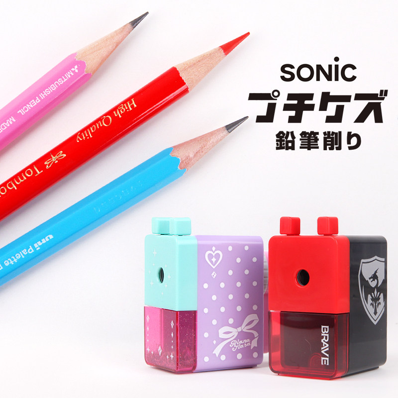 일본의 SONIC 수동식 연필깎이 초등학생용 삼각형 연필깎이 연필 이동 장치는 색연필을 날카롭게 할 수 있습니다