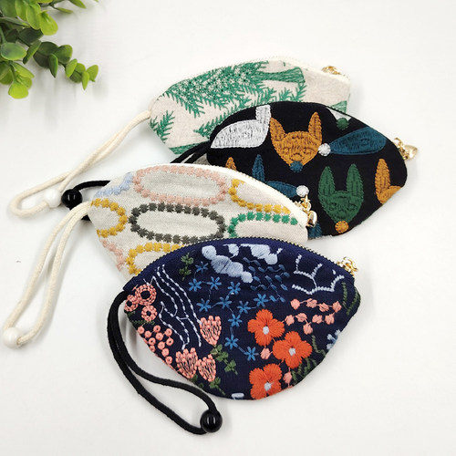 手工钩花迷你钥匙零钱包