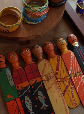 斯里兰卡手绘彩色木质门堵鞋拔