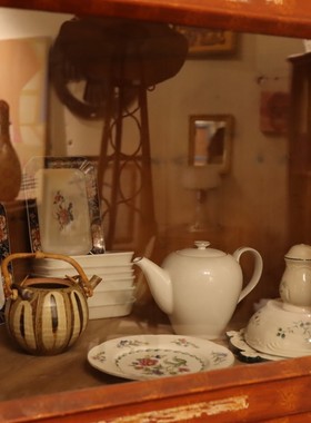 日本旅行淘回孤品优雅高贵中古vintage白色陶瓷茶壶家居装饰摆件