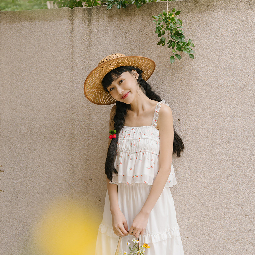QUEENSHOP 2025春夏柏心联名雪纺樱桃荷叶无袖上衣-白01150434