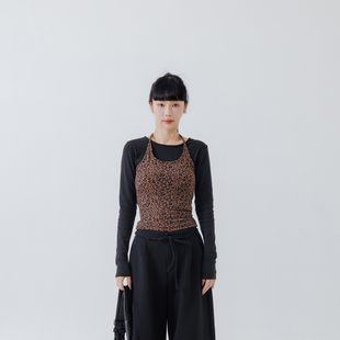 豹纹绑脖绑带设计背心01099401 女装 QUEENSHOP 2025秋冬新品