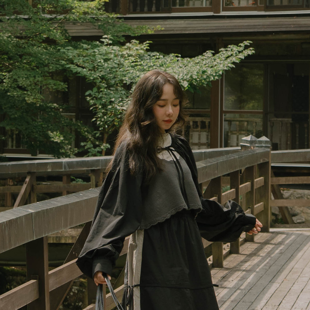 绑带澎袖造型短版罩衫外套