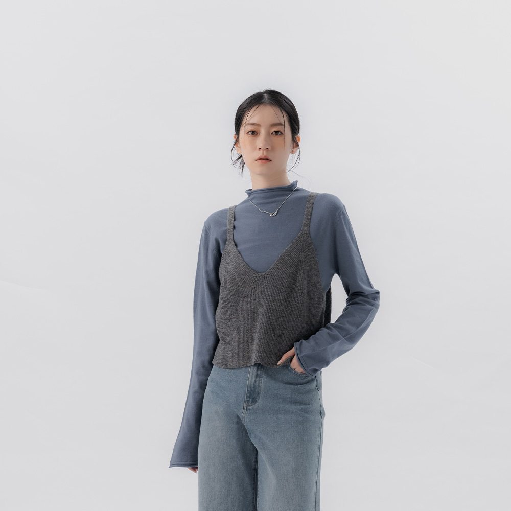 蕾蒂素面卷边高领针织长袖上衣