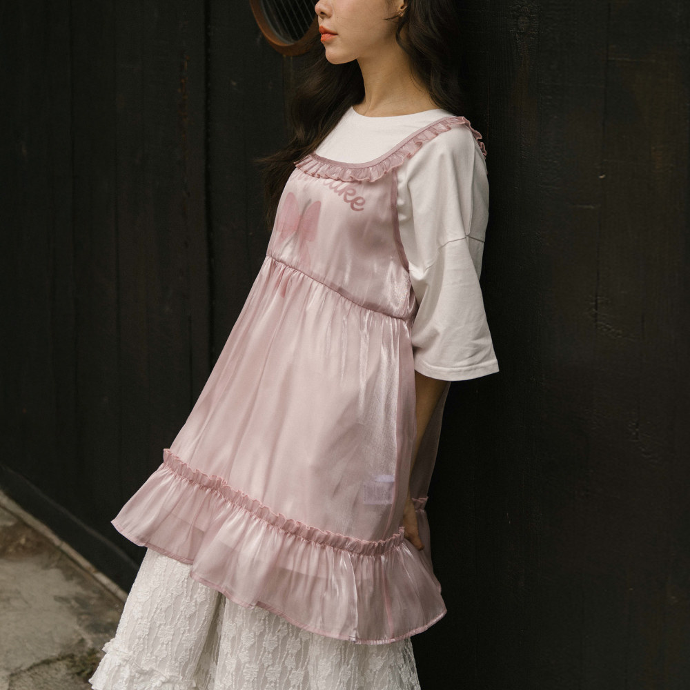 QUEENSHOP 2025秋冬新品女装微光泽网纱荷叶罩衫连衣裙