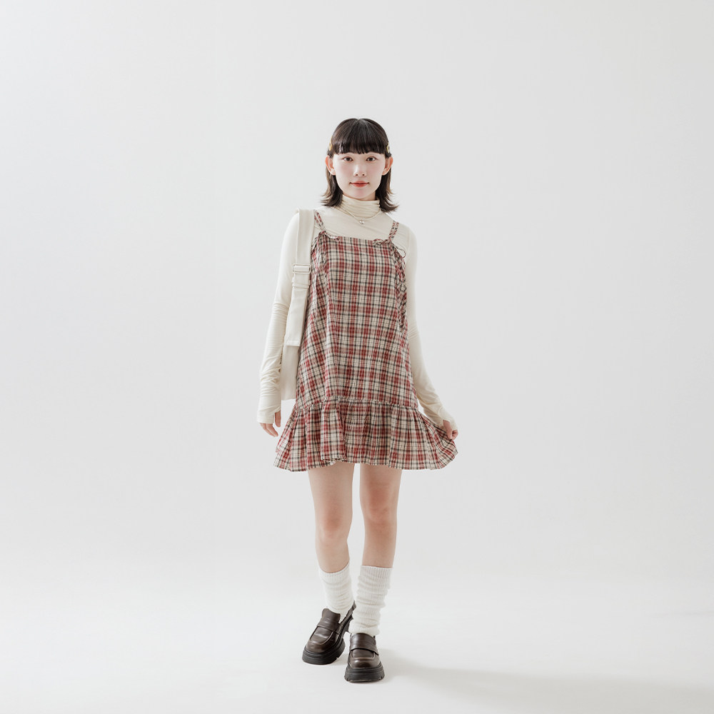 QUEENSHOP 2025秋冬新品女装质感格纹蝴蝶结绑连衣裙-