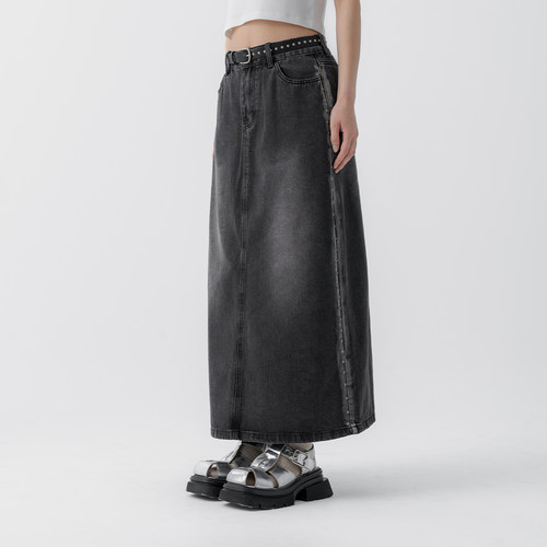 铆钉造型附皮带牛仔半身长裙