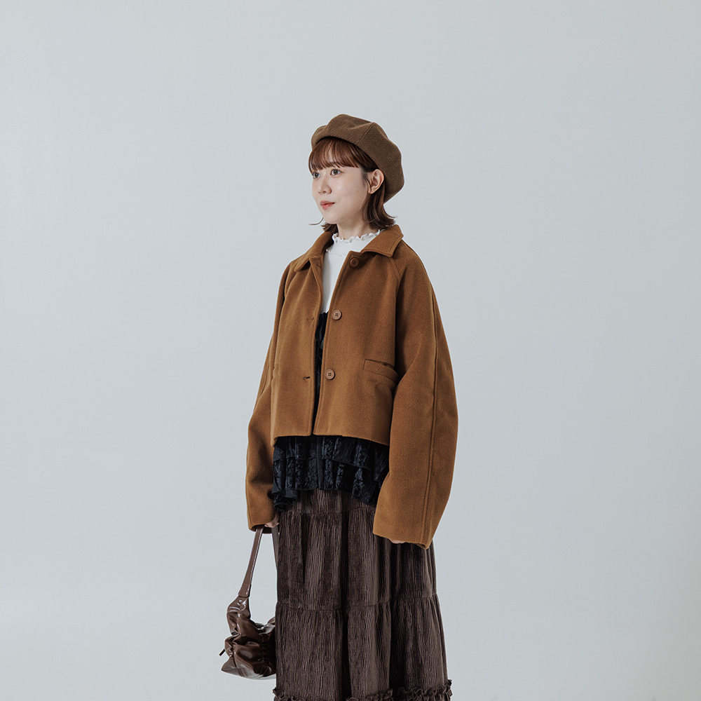 QUEENSHOP 2025秋冬新品女装质感毛呢排釦短版外套-咖